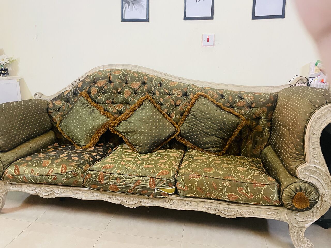 Riyadh, Furniture, SAR 85,  Good Condition Sofa For Sale
