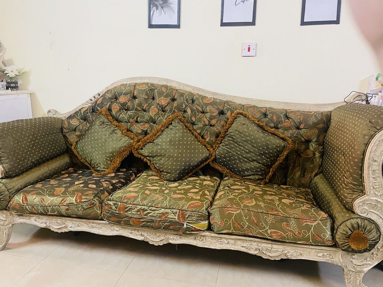 Riyadh, Furniture, SAR 85,  Good Condition Sofa For Sale