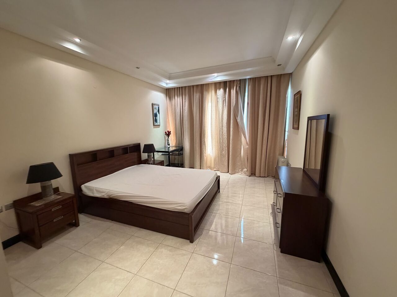 Manama, Apartments, Flats, Houses & Villas, BHD 415/month,  Furnished,  2 BR,  Sea View Apartment For Rent In Abraj Al Lulu, Manama
