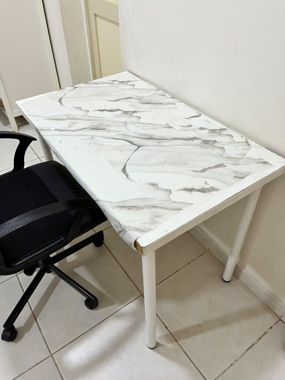 Khobar, Furniture, SAR 50,  White Study Desk / Writing Table With Marble-Effect Surface