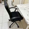SAR 50,  Black Swivel Office Chair / Desk Chair On Wheels
