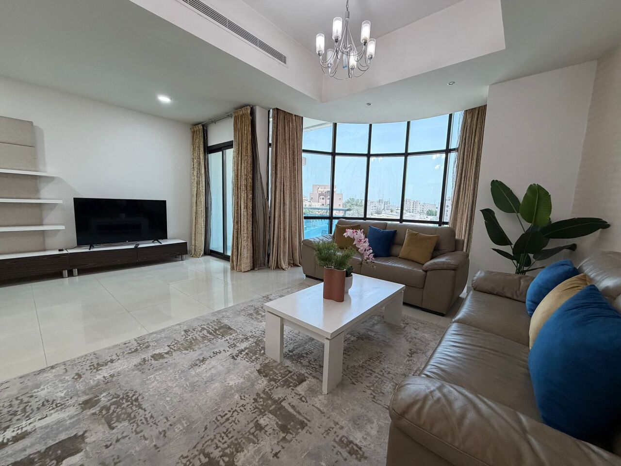 Mahooz, Apartments, Flats, Houses & Villas, BHD 550/month,  Furnished,  3 BR,  Apartment For Rent In Mahooz