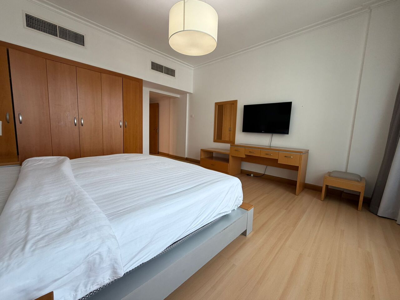 Juffair, Apartments, Flats, Houses & Villas, BHD 400/month,  Furnished,  2 BR,  Apartment For Rent In Juffair | Near Bahrain Specialist Hospital