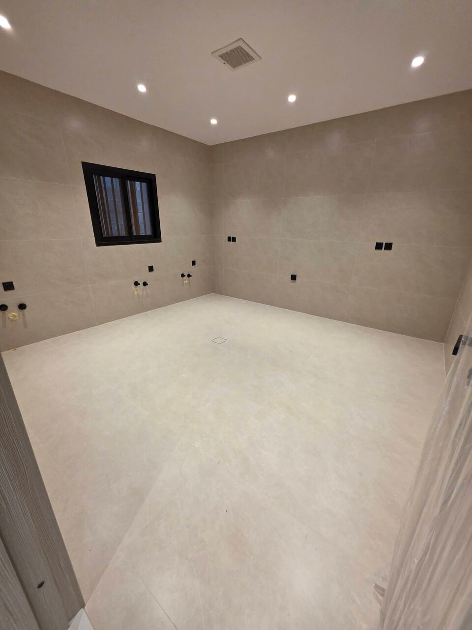 Thuqbah, Apartments, Flats, Houses & Villas, 3 BR,  3 BR New Luxury Family Apartment For Rent In Al Khobar 27,500 SAR/Year