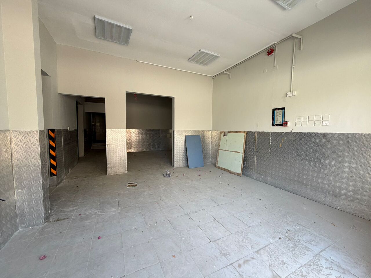 Umm Al Hassam, Shops, BHD 650,  250 Sq. Meter,  Big Size Shop For Rent In Um Al Hassam