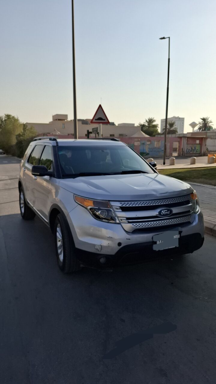 Riyadh, Vehicles, Cars & Trucks , SAR 25,  Ford Explorer,  2013,  Automatic,  350000 KM,