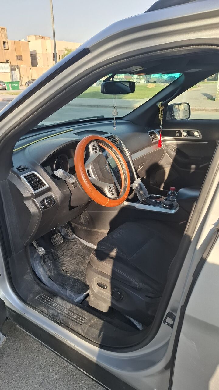 Riyadh, Vehicles, Cars & Trucks , SAR 25,  Ford Explorer,  2013,  Automatic,  350000 KM,