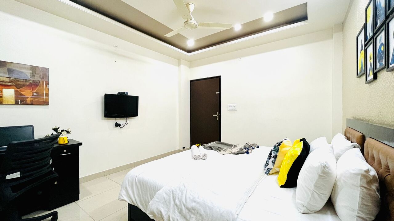 Jaipur, Apartments, Flats, Houses & Villas, INR 9000/day,  Furnished,  3 BR,  2100 Sq. Meter,  Three Bedroom Apartment Jaipur