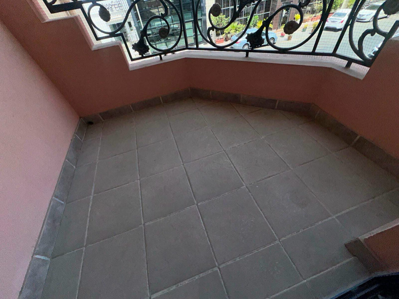 Adliya, Apartments, Flats, Houses & Villas, BHD 350/month,  3 BR,  🏡 Adliya – Spacious 3BHK Semi-Furnished Flat For Rent  💰 Rent: BD 350/- ⚡ EWA: BD 30