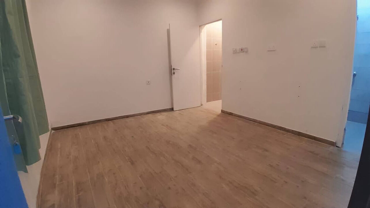 Gudaibiya, Apartments, Flats, Houses & Villas, BHD 160/month,  1 BR,  Gudaibiya:- Close To Awal Nesto.   Studio Unfurnished Flat On Rent With  A/C.  Bd 160/-