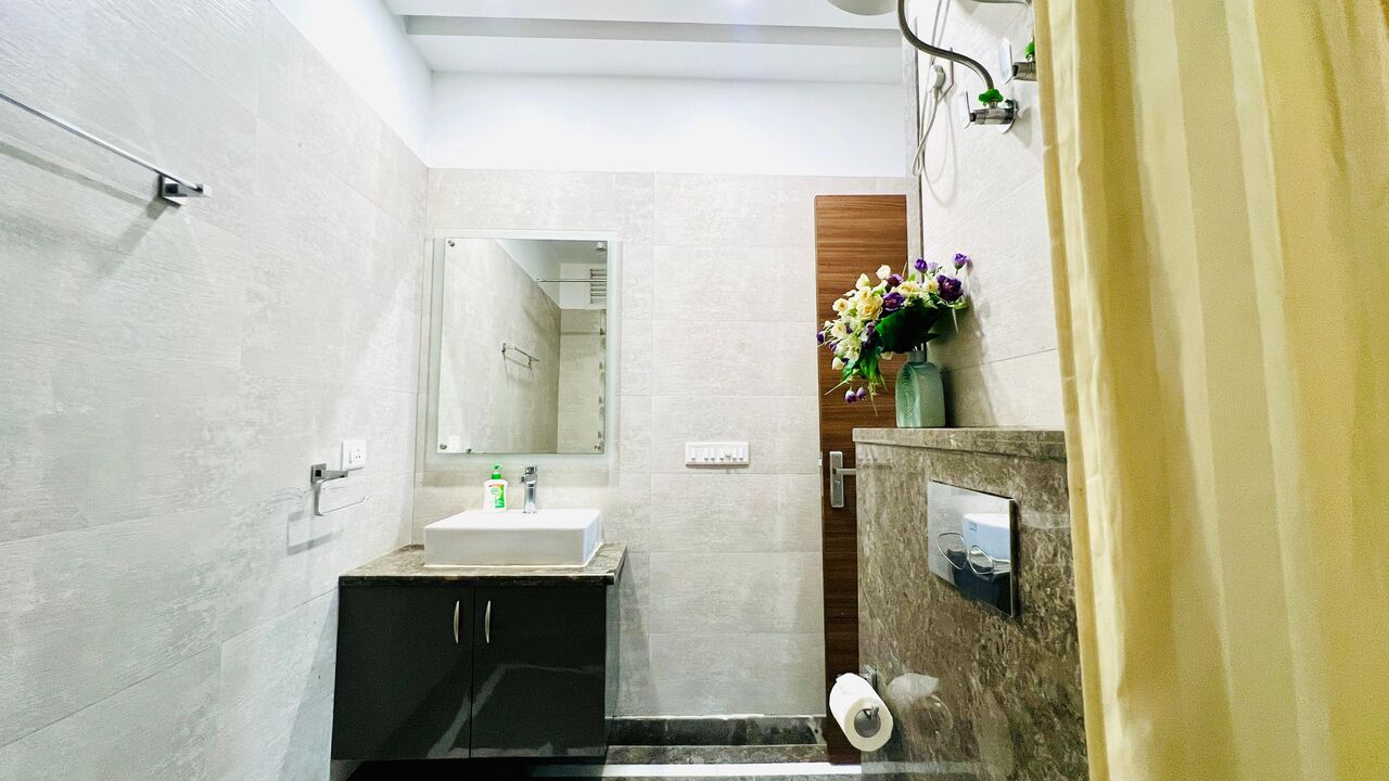 Gurgaon, Apartments, Flats, Houses & Villas, INR 3000/day,  Furnished,  Studio,  450 Sq. Feet,  Studio Apartment Golf Course Road