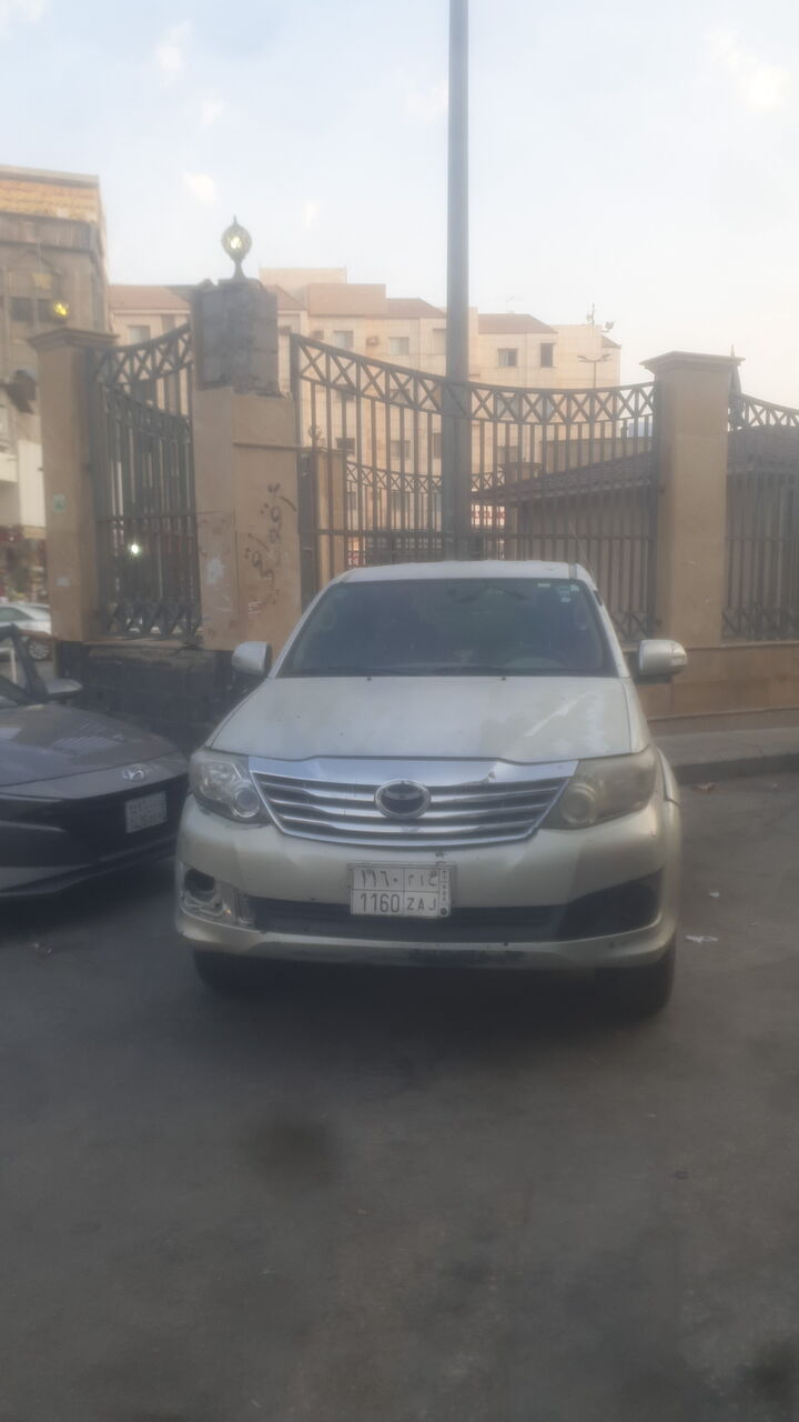 Riyadh, Vehicles, Cars & Trucks , SAR 40000,  Toyota Fortuner 4×2, 4 Cylinder,  2013,  Automatic,  290000 KM,  First Owner Car