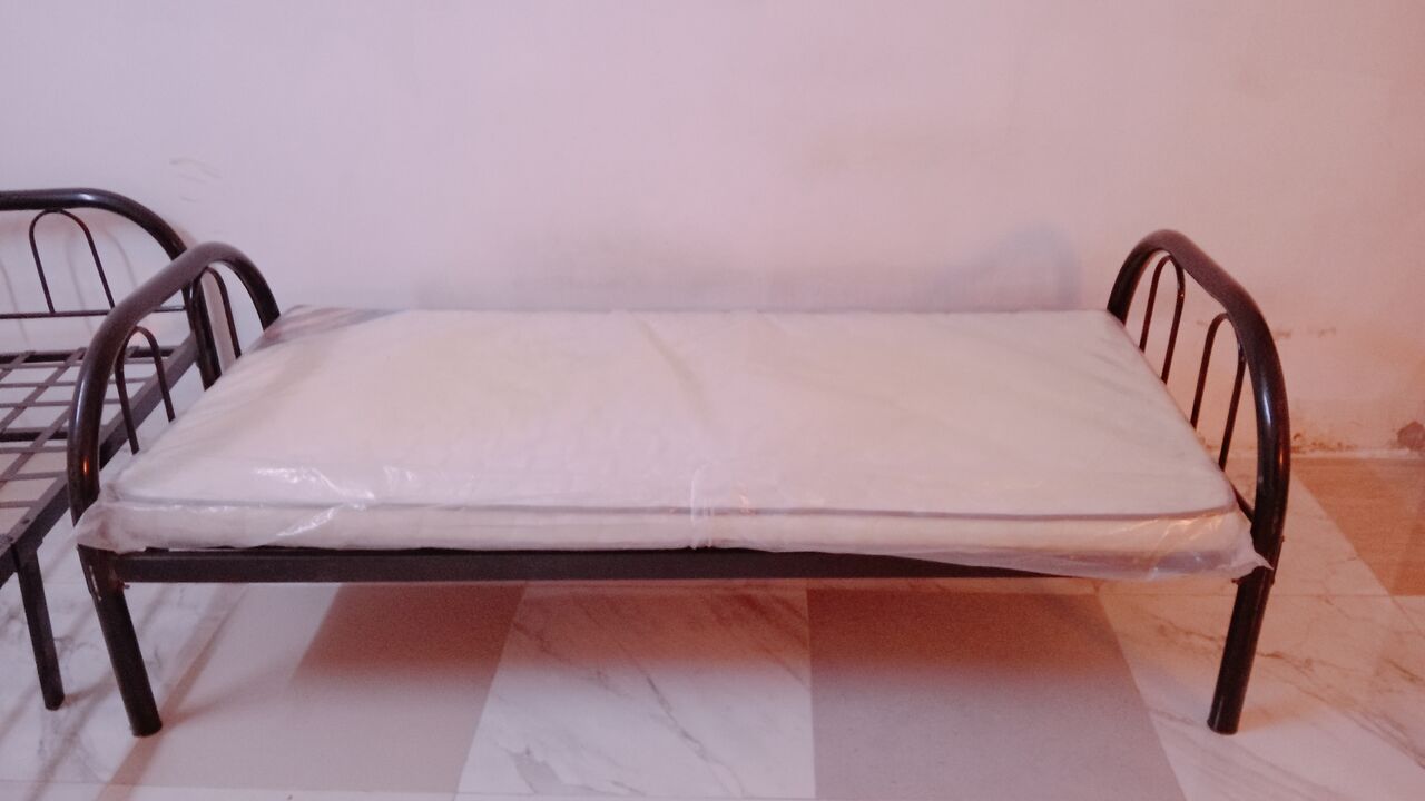 Manama, Furniture, BHD 6,  Cot And Bes For Sale