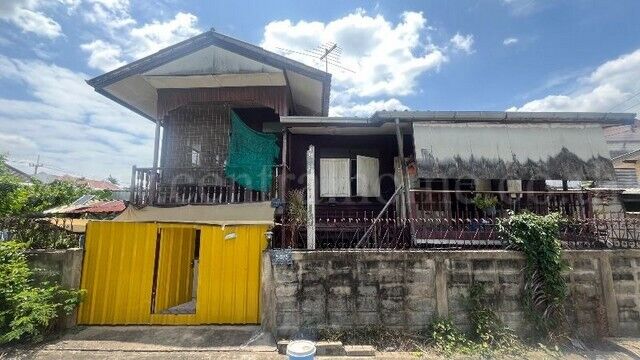 Bangkok, Real Estate For Sale, THB 2890000,  2 BR,  52 Sq. Feet,  2-story Detached House, 52 Sq M, Phahonyothin 58, Sai Mai District, Cheap Price.