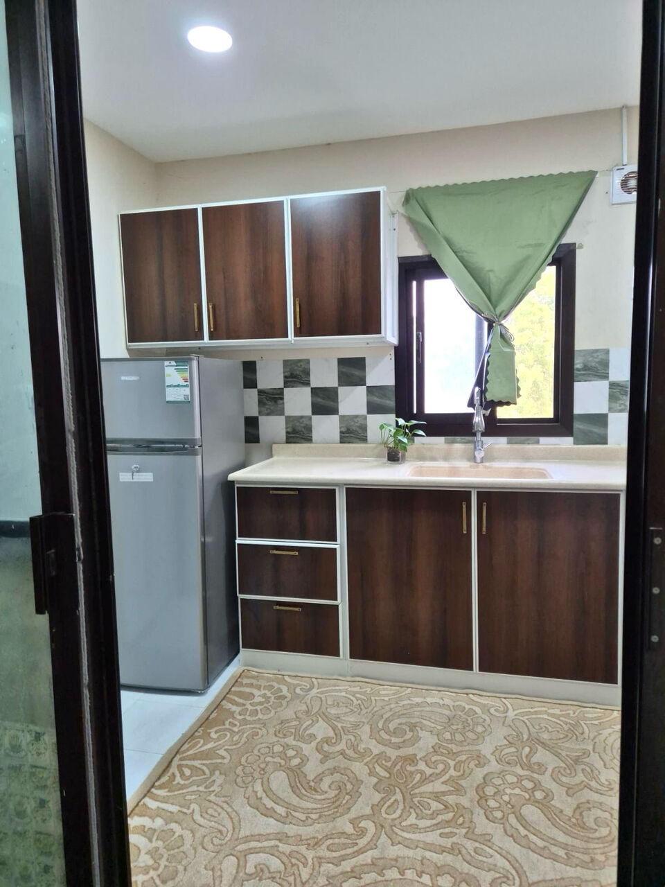 Fanateer, Rooms for Rent, Furnished,  Furnished Studio  Ready-to-move-in, - Available For Annual Rent (not Monthly) - Al Fanatee