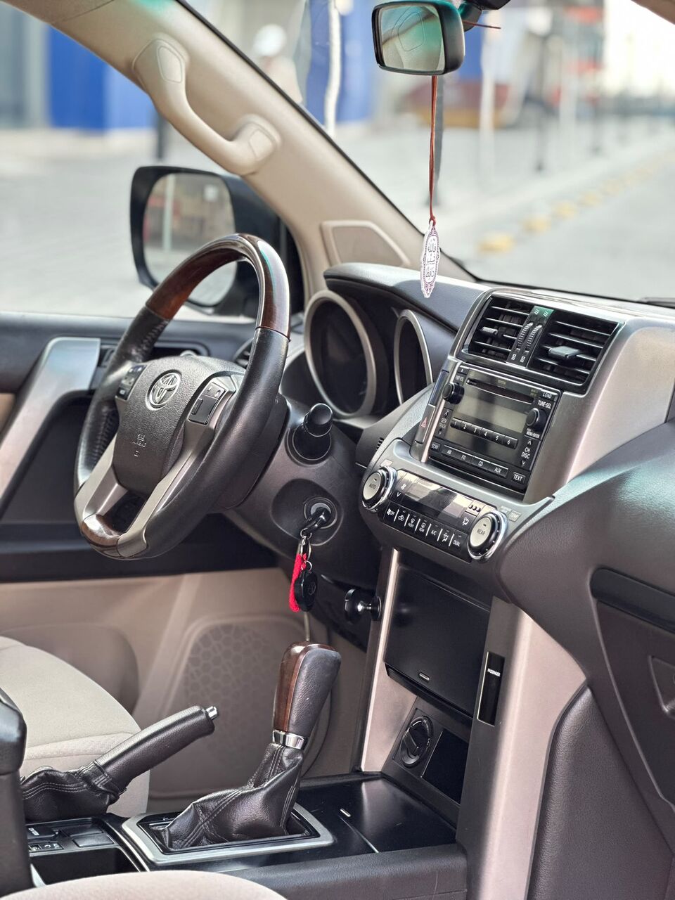 Riffa, Vehicles, Cars & Trucks , BHD 5200,  TOYOTA PRADO TX-L 4X4 2013 BEIGE,  2013,  Automatic,  280000 KM,