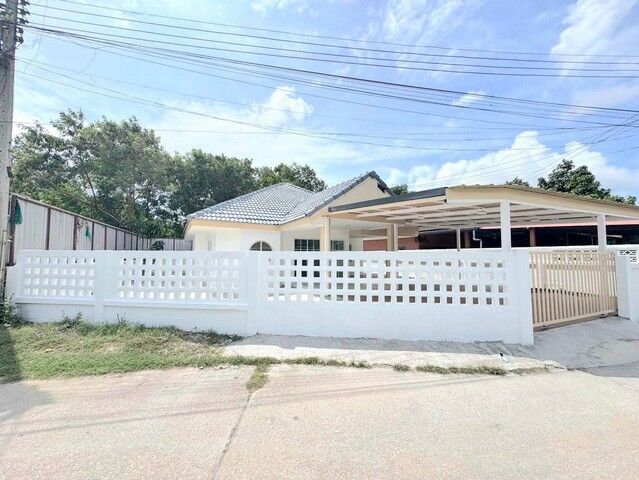Bangkok, Real Estate For Sale, THB 1650000,  3 BR,  75 Sq. Feet,  Single House 75 Square Wah Near Ban Laeng Intersection, Irpc House, Monthly Installments