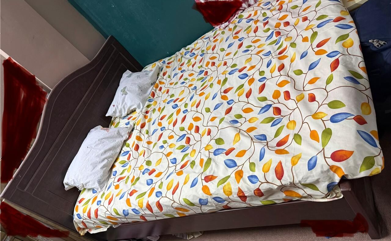 Al Murabba, Household Items, SAR 700,  Household Items (Double Bedset, Wardrobe, Bed-side Tables & Center Table)