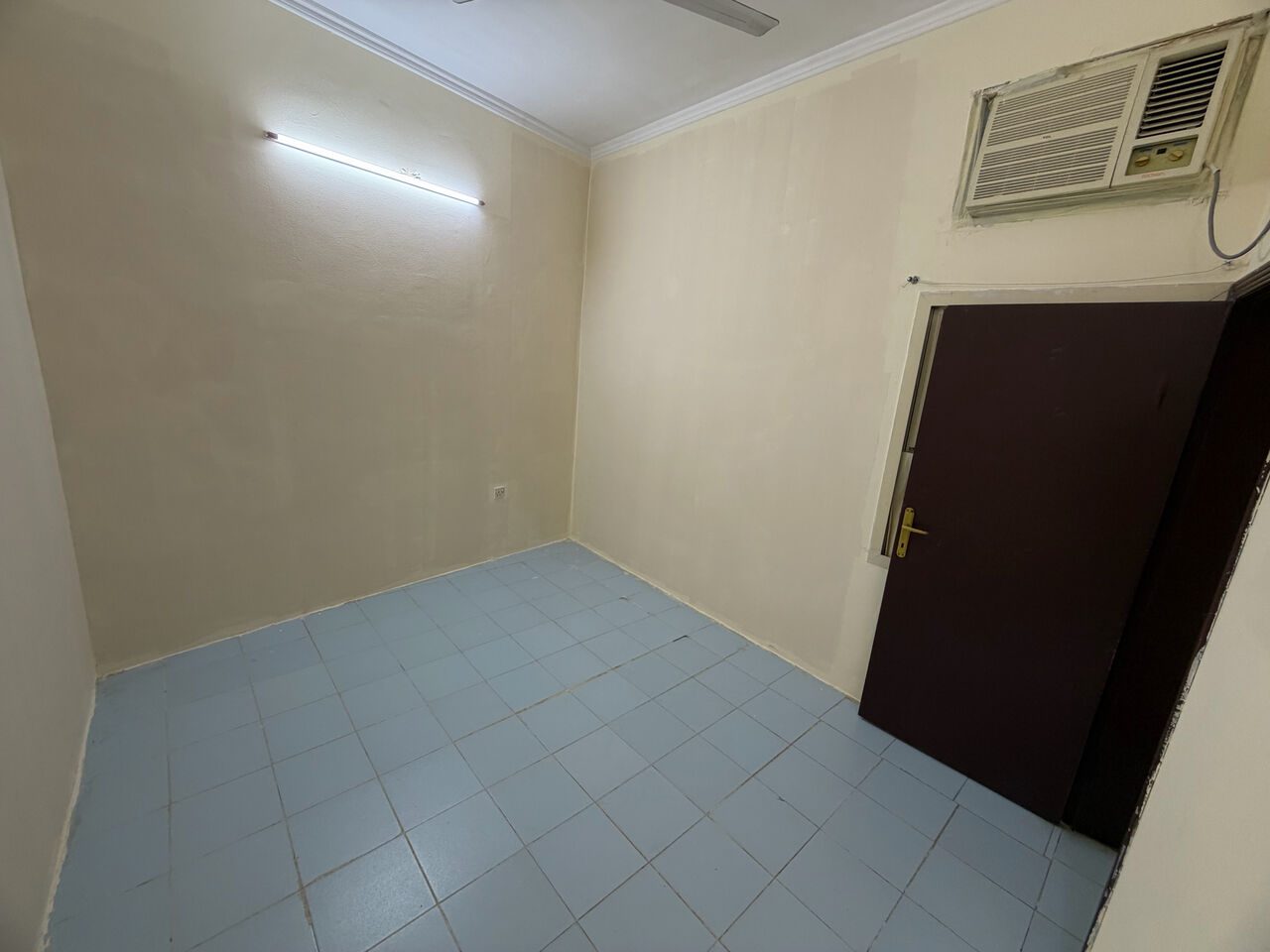 Salmaniya, Apartments, Flats, Houses & Villas, BHD 130/month,  1 BR,  1 Bedroom Flat For Rent Unlimited Ewa
