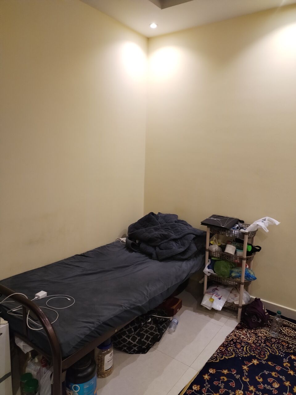 Al Batha, Apartments, Flats, Houses & Villas, SAR 900/month,  Furnished,  1 BR,  I Am Offering  Furnished Apartment For Professional Bachelors Only ( Electricity Included)