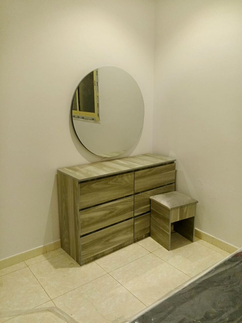 Jeddah, Furniture, Luxury King Size Bedroom Furniture Set | 6 Door Wardrobe | Complete Set