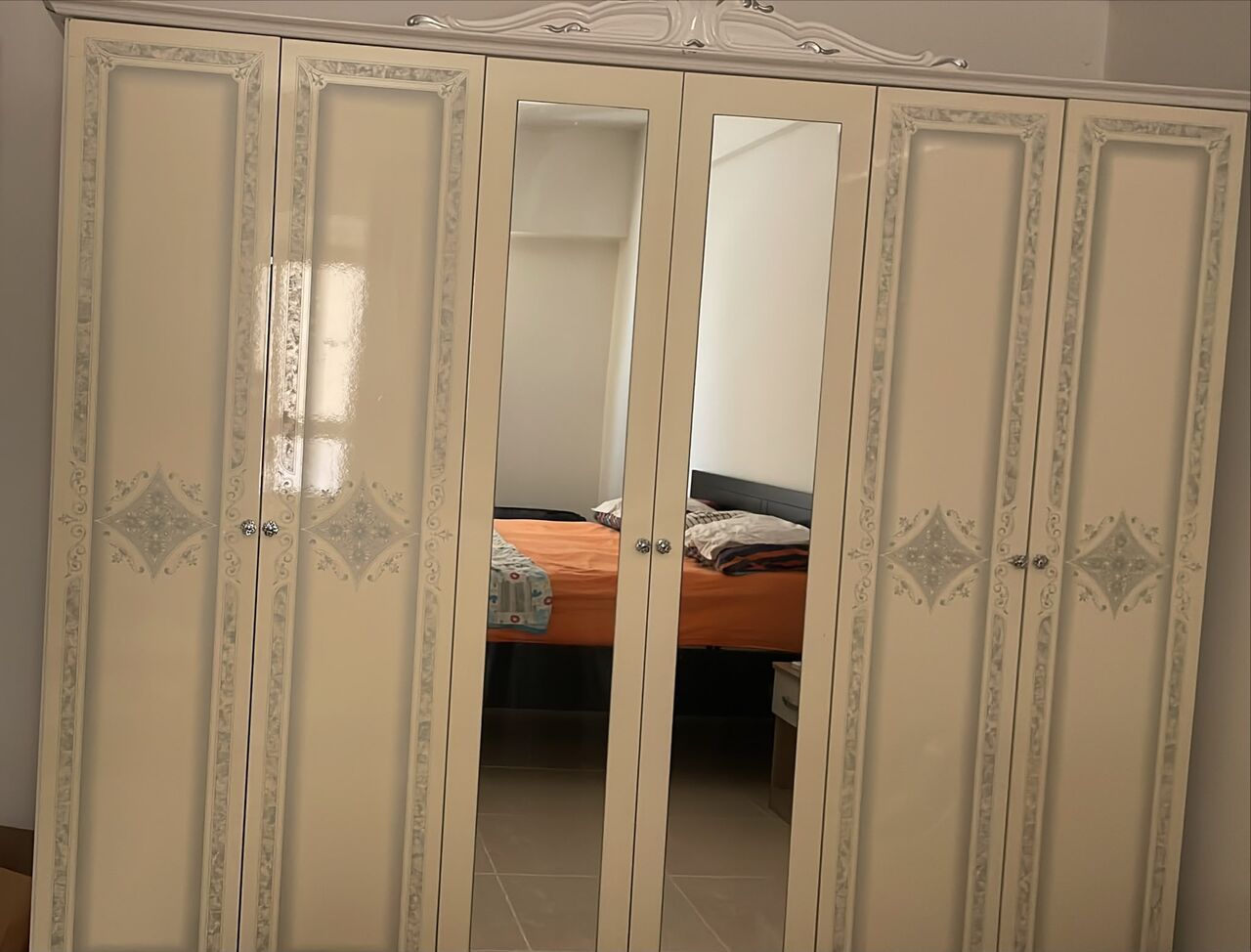 Manama, Furniture, Furniture