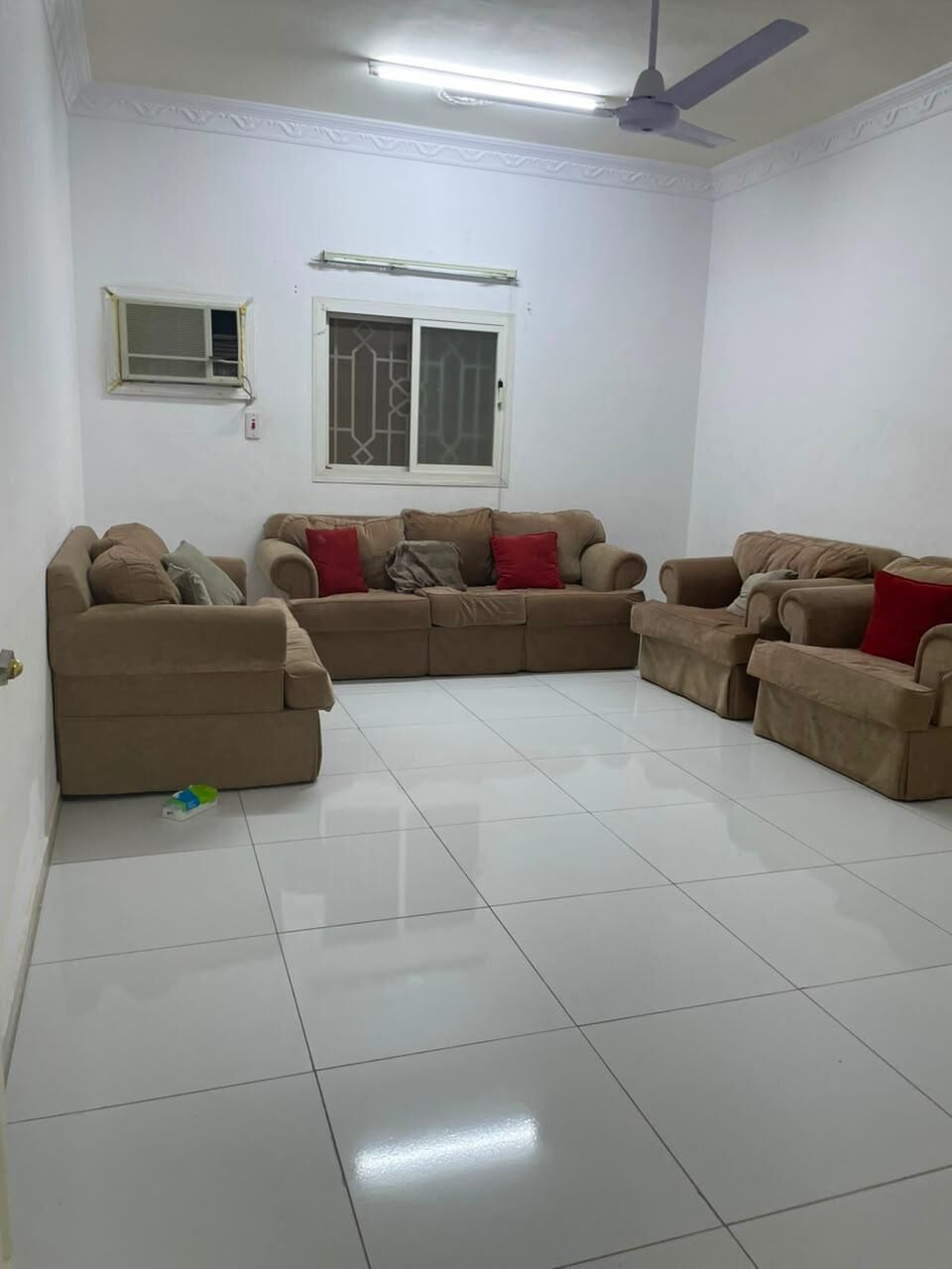 Jeddah, Apartments, Flats, Houses & Villas, SAR 800/month,  2 BR,  "Two Rooms For Rent &ndash; Shared Kitchen & Bathroom, All Amenities Included"