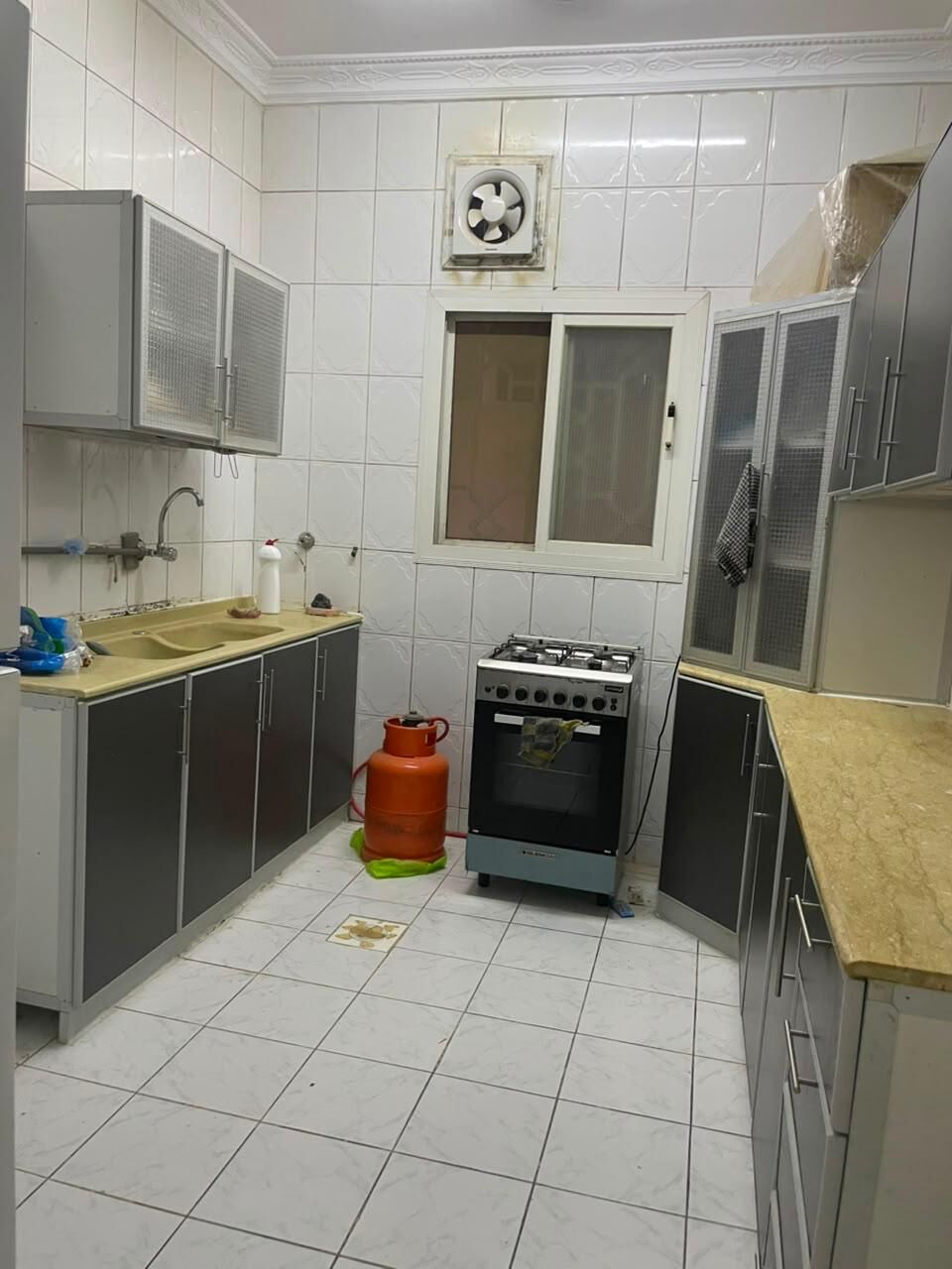 Jeddah, Apartments, Flats, Houses & Villas, SAR 800/month,  2 BR,  "Two Rooms For Rent &ndash; Shared Kitchen & Bathroom, All Amenities Included"