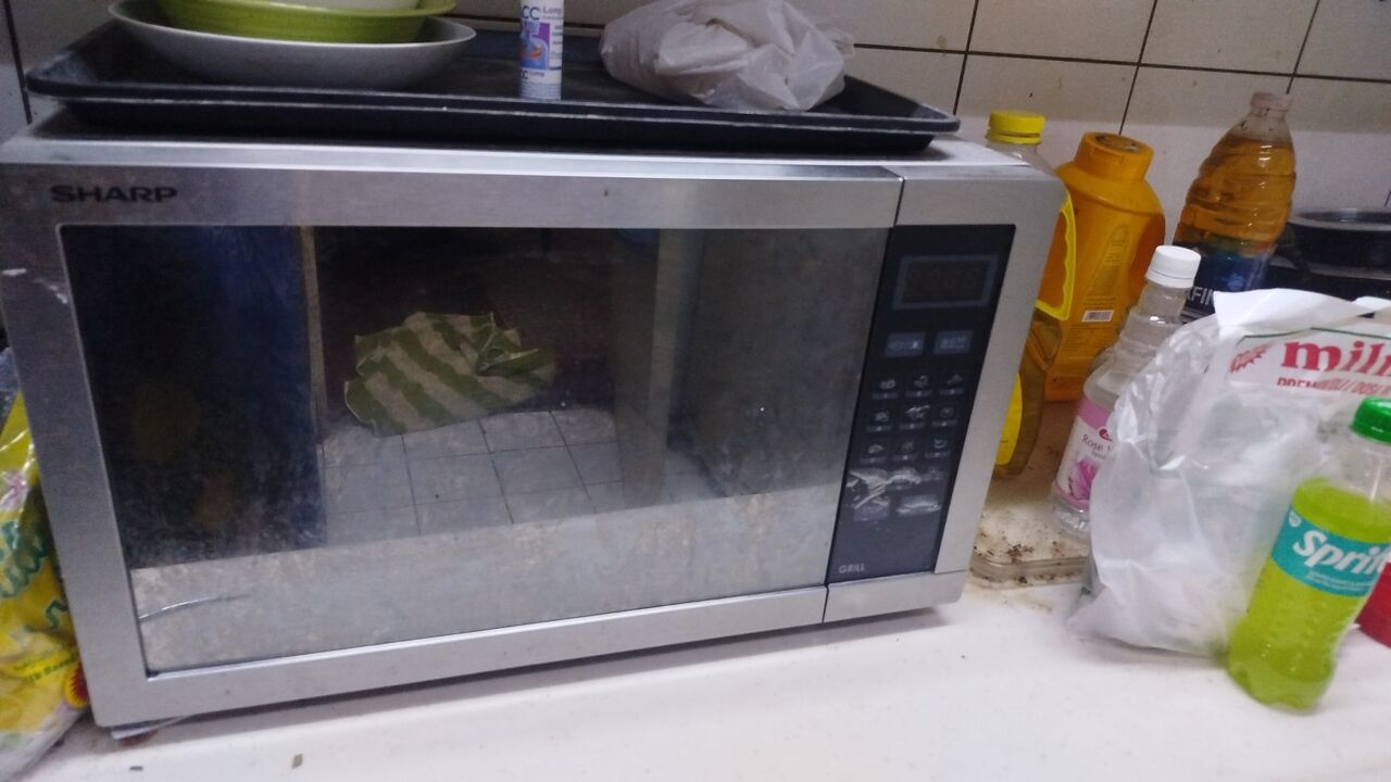 Ras Rumman, Electronics, BHD 20,  Urgently For Sharp Microwave Oven With Grill - 25 BHD