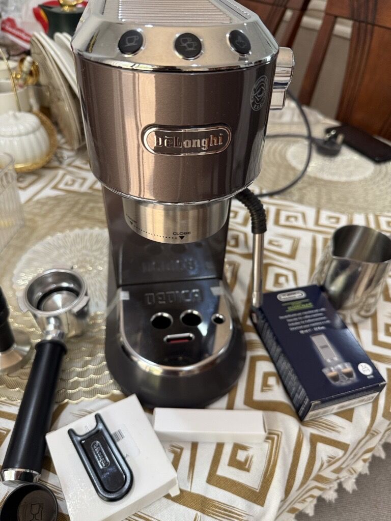 Khobar, Appliances, SAR 600,  Coffee Machine - Delonghi Espresso Machine