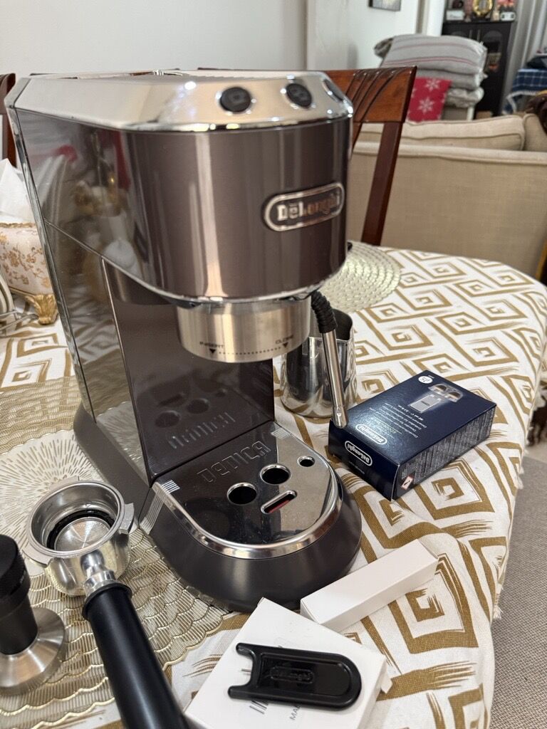Khobar, Appliances, SAR 600,  Coffee Machine - Delonghi Espresso Machine