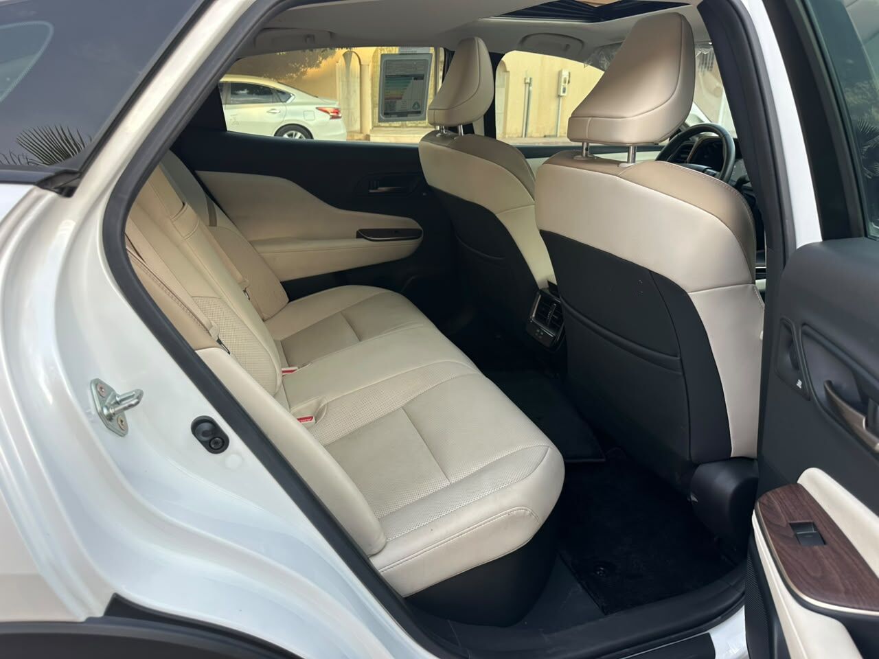 Riyadh, Vehicles, Cars & Trucks , SAR 130000,  Toyota Crown,  2025,  Automatic,  36000 KM,    Hybrid Fully Loaded With Sunroof N 2nd Owner Accident Free