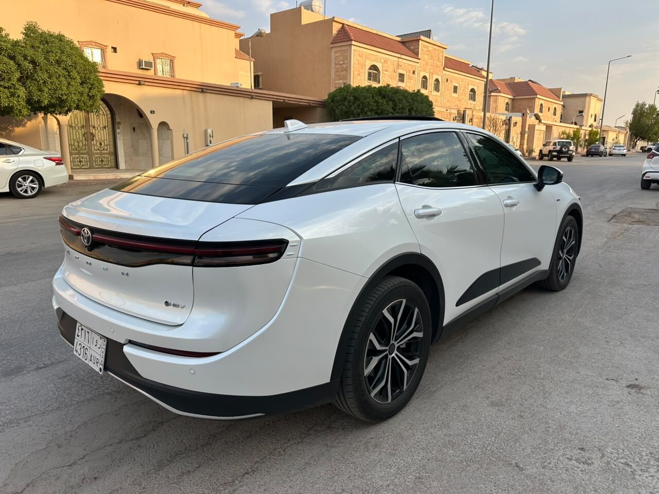 Riyadh, Vehicles, Cars & Trucks , SAR 130000,  Toyota Crown,  2025,  Automatic,  36000 KM,    Hybrid Fully Loaded With Sunroof N 2nd Owner Accident Free
