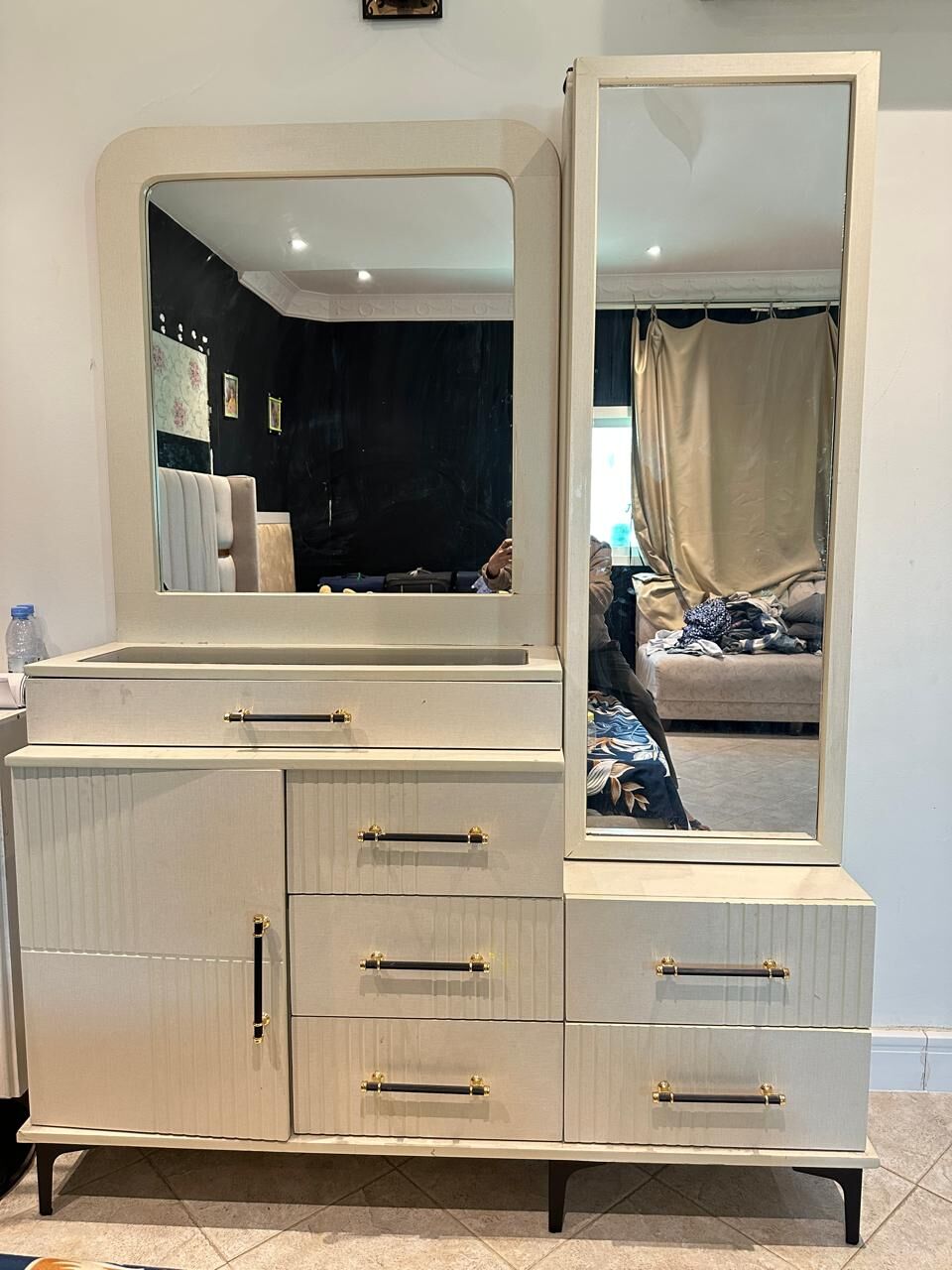 Olaya, Household Items, SAR 6000,  Fridge, Washing Machine,King Size Bed, Wardrobe, Dining Table And Sofa  For Sale