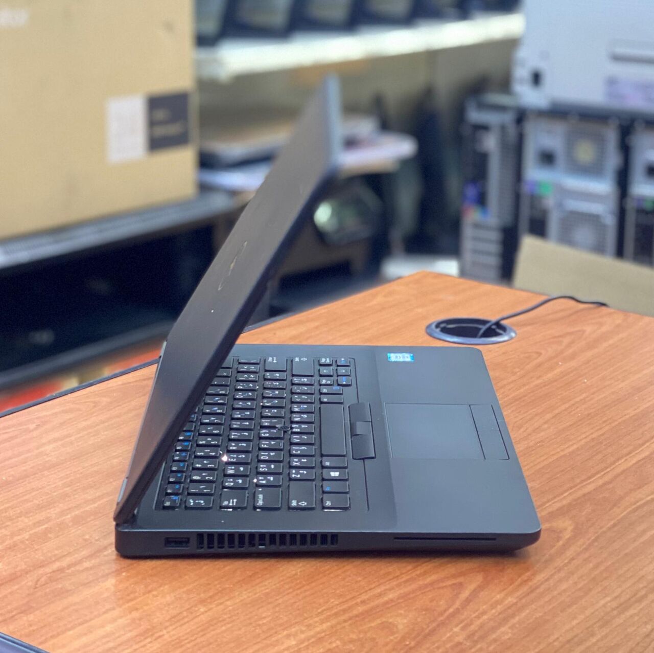 East Riffa, Computers, BHD 90,  Special Offer DELL Core I7 8th Generation Business Laptop 14" FHD Screen 8GB RAM 256GB M.2