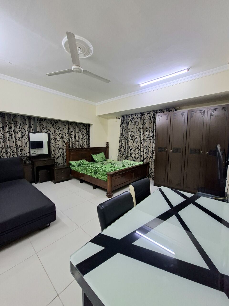 Adliya, Apartments, Flats, Houses & Villas, BHD 200/month,  Furnished,  Studio,  Fully Furnished Studio With Unlimited Ewa In Adliya,WiFi,Neat & Clean Flat @ 35547951