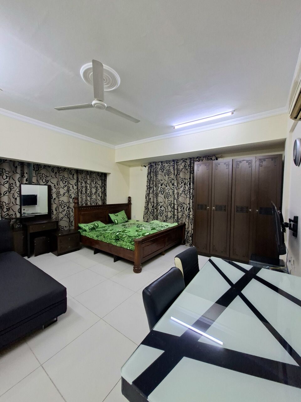 Adliya, Apartments, Flats, Houses & Villas, BHD 200/month,  Furnished,  Studio,  Fully Furnished Studio With Unlimited Ewa In Adliya,WiFi,Neat & Clean Flat @ 35547951