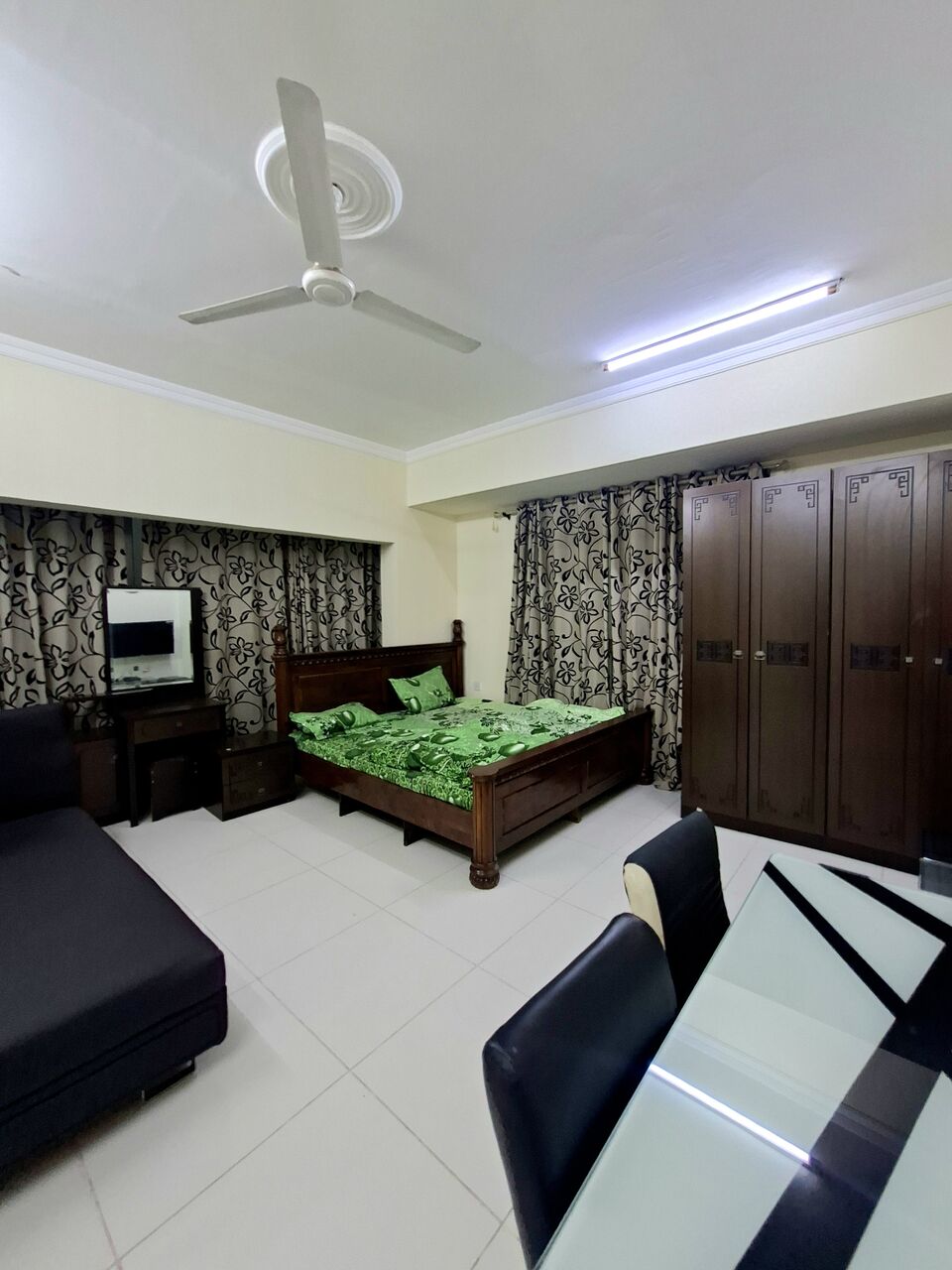 Adliya, Apartments, Flats, Houses & Villas, BHD 200/month,  Furnished,  Studio,  Fully Furnished Studio With Unlimited Ewa In Adliya,WiFi,Neat & Clean Flat @ 35547951