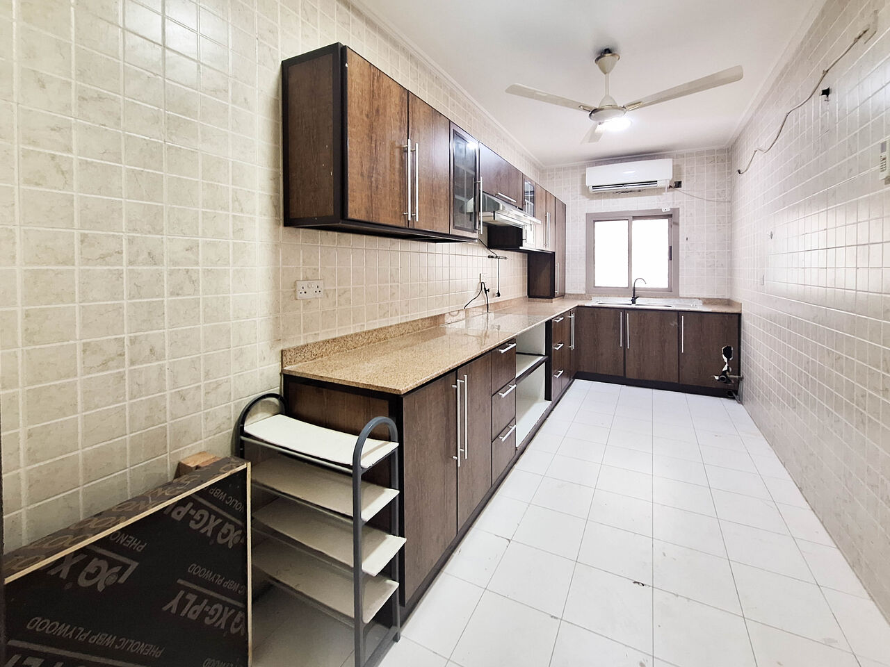 Jidhafs, Apartments, Flats, Houses & Villas, BHD 150/month,  Studio,  For Rent A Semi Furnished Studio In Jeblat Hebshi Area Close To Al Rawabi School  With EWA