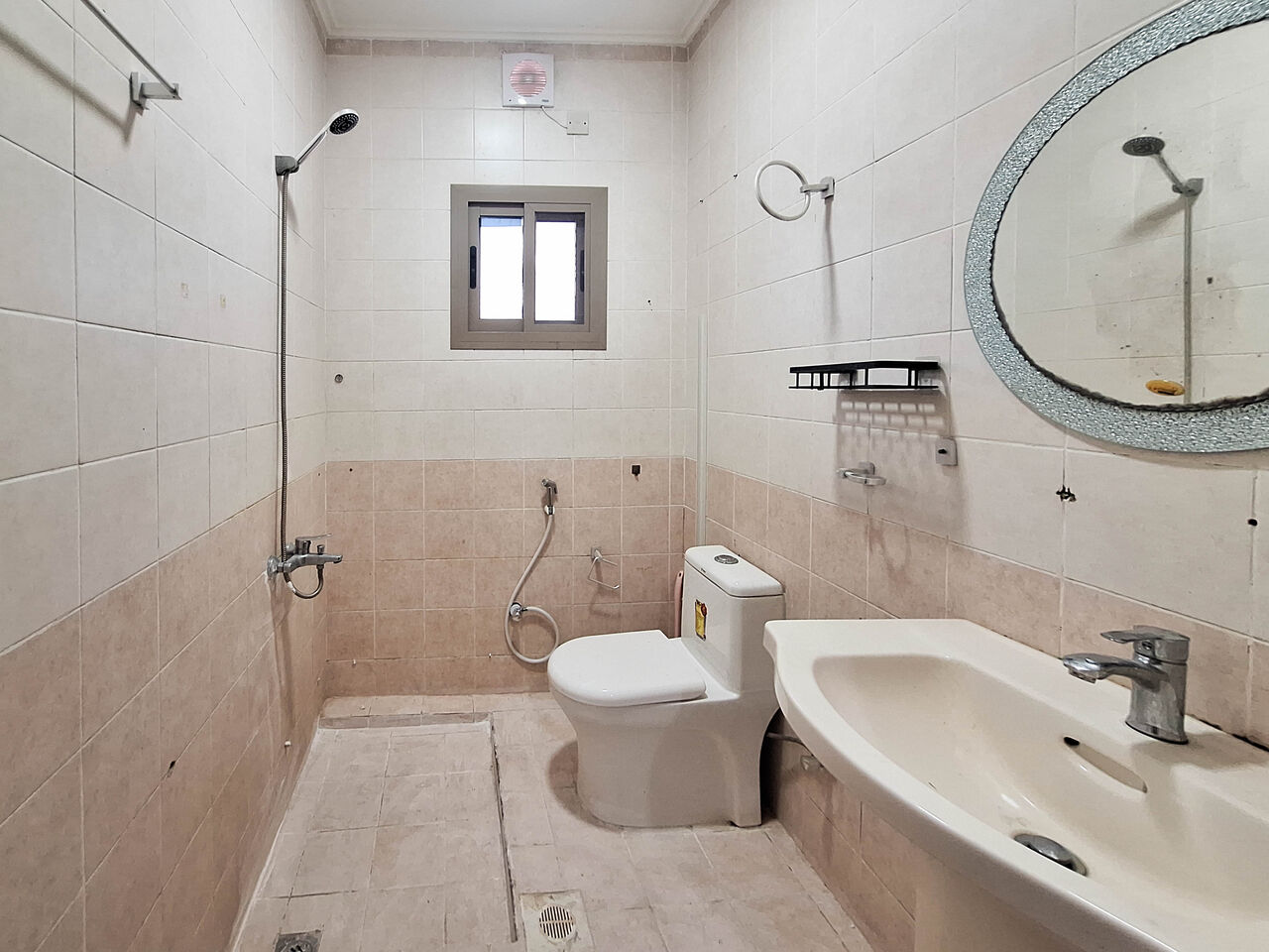 Jidhafs, Apartments, Flats, Houses & Villas, BHD 150/month,  Studio,  For Rent A Semi Furnished Studio In Jeblat Hebshi Area Close To Al Rawabi School  With EWA