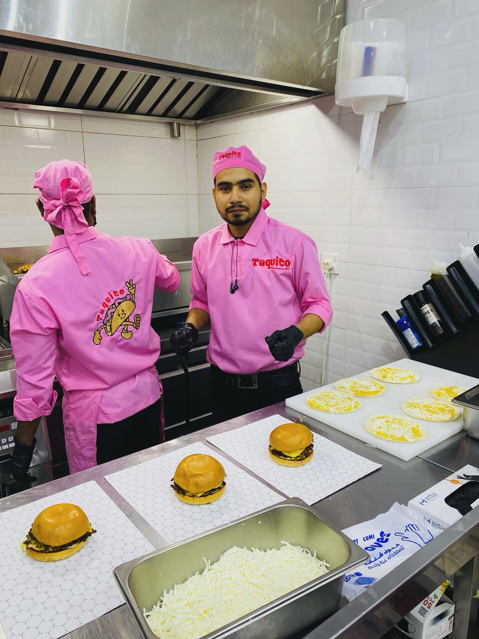 Riyadh, Food & Drink, Part-Time Burger & Salad Maker &ndash; Available In Riyadh