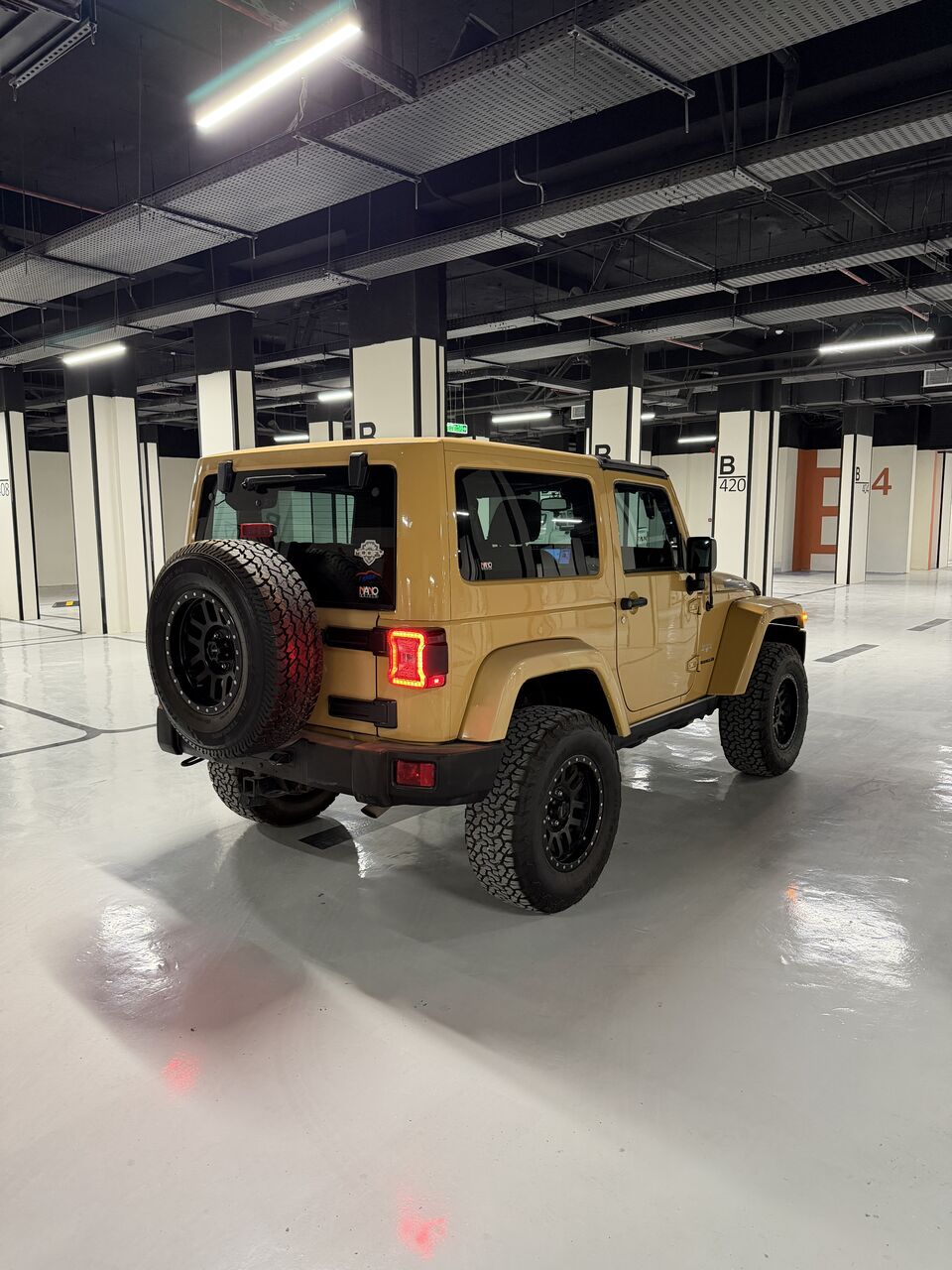 Hara, Vehicles, Cars & Trucks , SAR 50000,  Jeep Wrangler Sahara 4x4,  2014,  Automatic,  208000 KM,