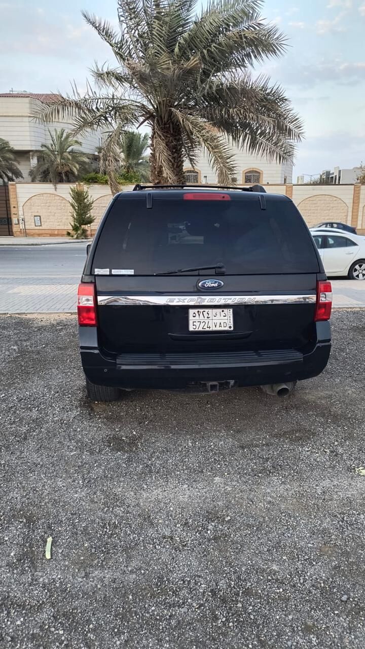 Riyadh, Vehicles, Cars & Trucks , SAR 38500,  Ford Expedition,  2016,  Automatic,  246000 KM,  Exceptional   SWB 4x4 Accident Free  Agency Maintained