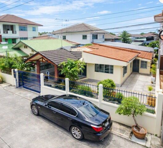 Bangkok, Villas, THB 10998,  54 Sq. Feet,  Nawamin 92-99 2 Bathrooms 54 Sq M. 220 Sq M. Bang Toei Temple 350 M. Foodland Nawamin