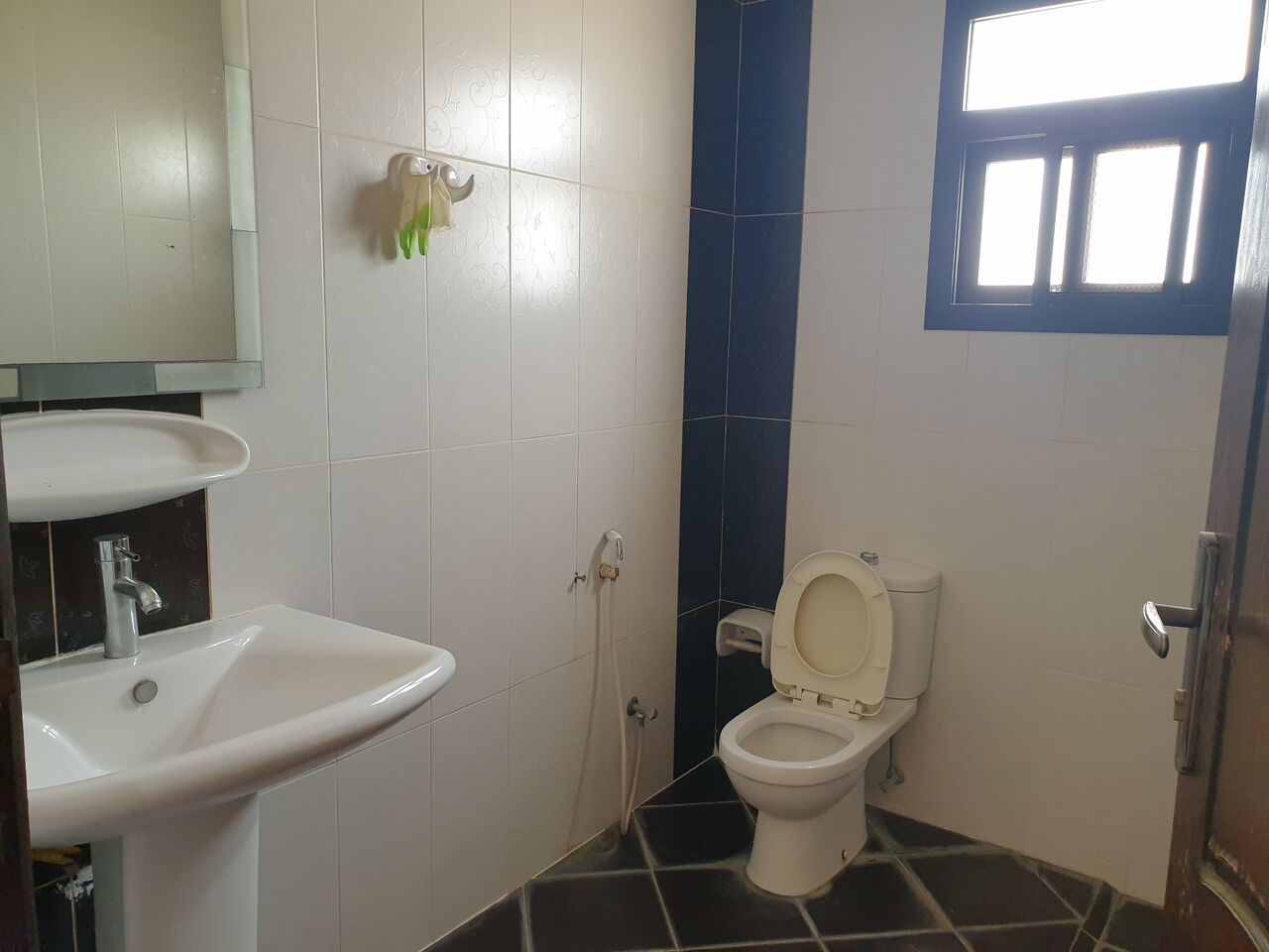 Manama, Apartments, Flats, Houses & Villas, BHD 230/month,  2 BR,  100 Sq. Meter,  2 Bedroom Spacious Family Flat With A/C
