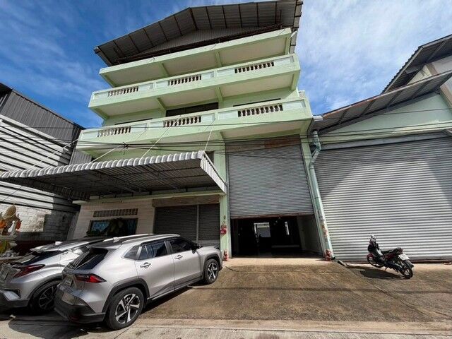 Bangkok, Villas, THB 390000,  1200 Sq. Feet,  Factory, 4 Floors, 5 Adjacent Buildings, Usable Area 5,520 Sq M, Land Approximately 3