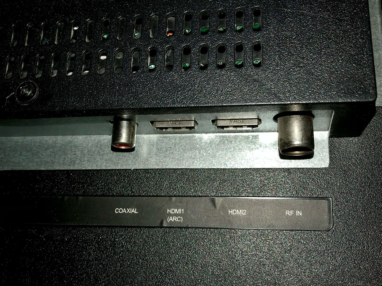 Riyadh, Electronics, SAR 80,  NIKAI TV 32" LED Broken