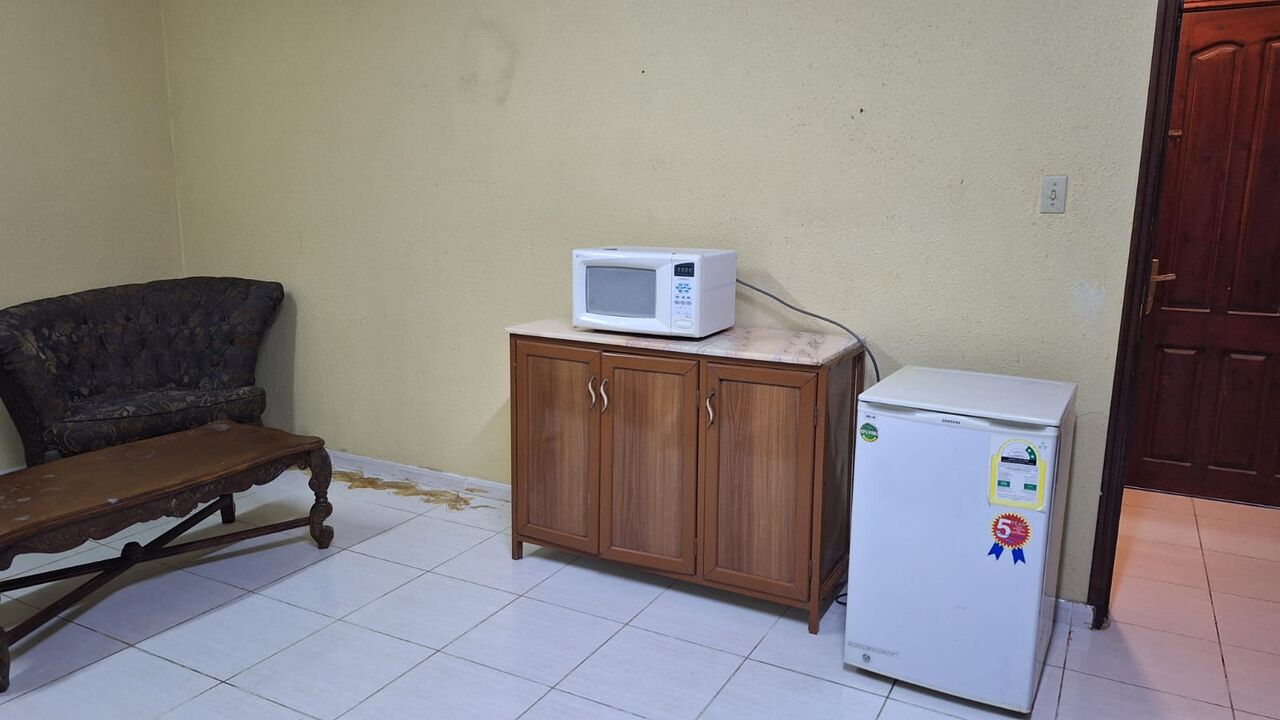 Al Jubail Al Balad, Rooms for Rent, SAR 1300/month,  Furnished,  A Large Furnished  Room Available For Sublet For An Executive Bachelor Or Small Family