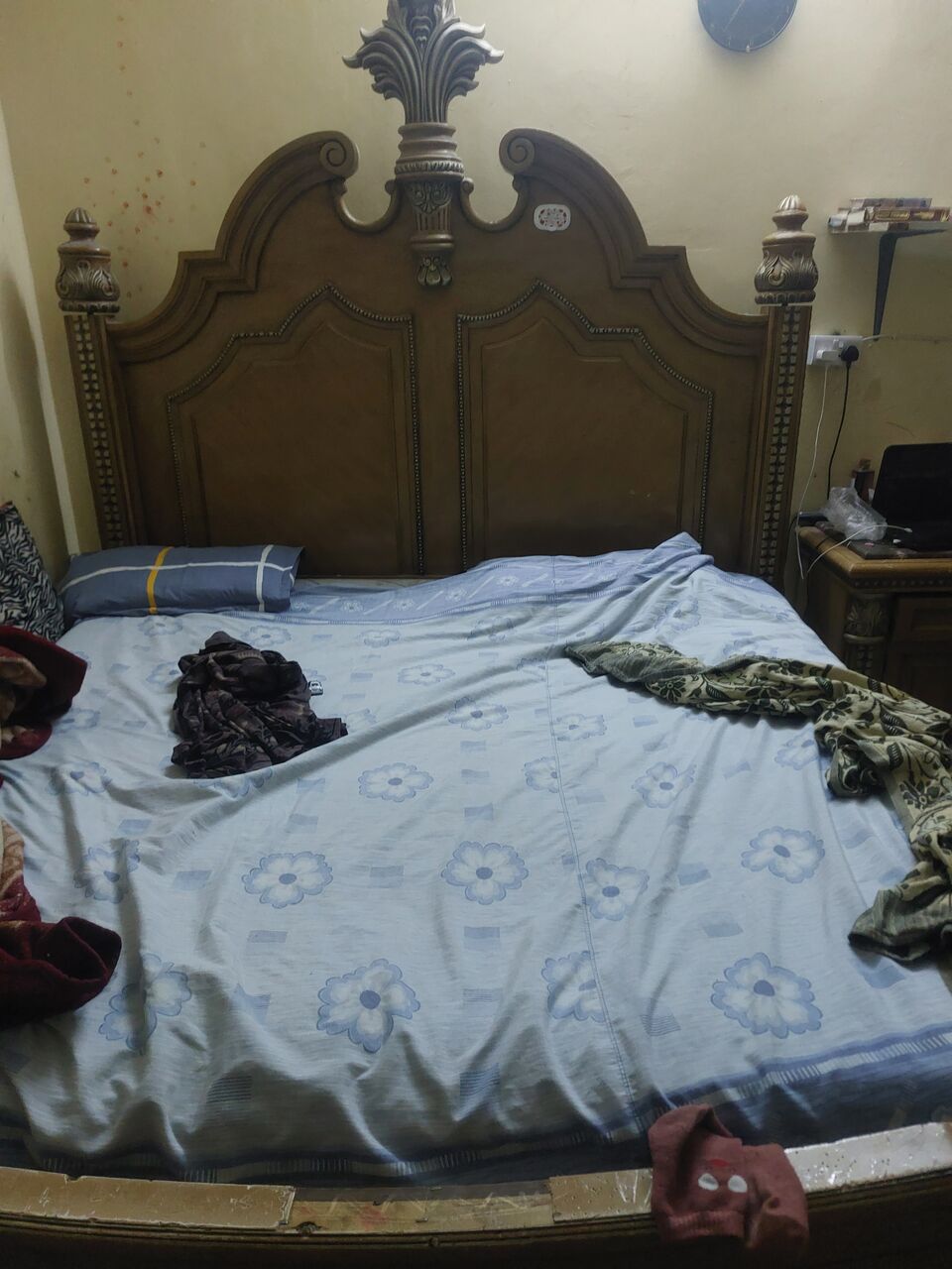 Riyadh, Household Items, SAR 3000,  Sofa Set, Bed Set, Almara, Ac 3nos