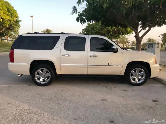 Jubail, Vehicles, Cars & Trucks , SAR 87000,  2012 GMC Yukon SLT, Single Owner, Low Mileage, Kept In Storage.,  2012,  91000 KM,  Jubail Down Town Carshowroom Area